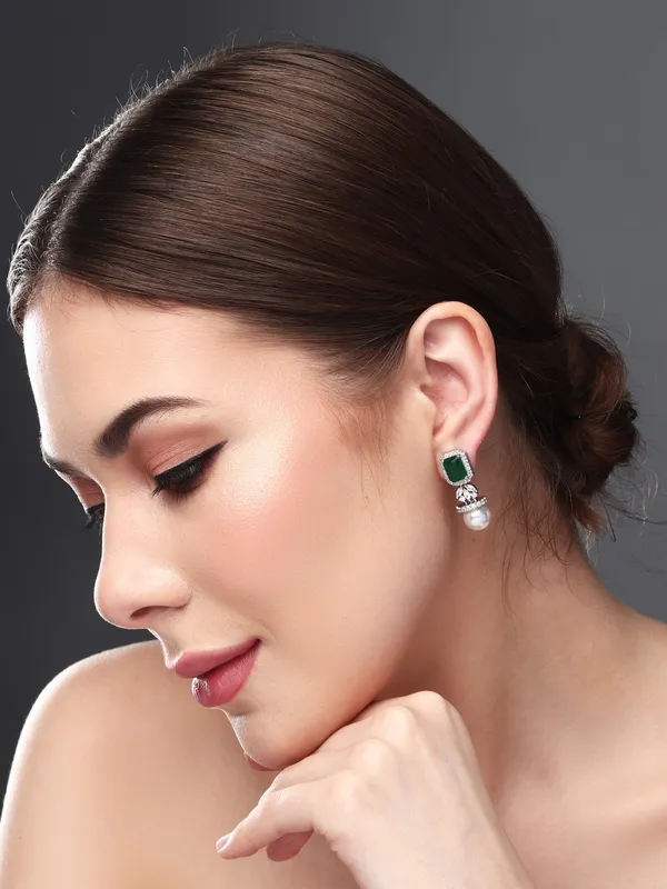 Crystal_Halo_Pearl_Drop_Earrings