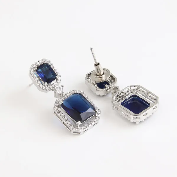 Dual_Rectangle_Crystal_Drop_Earrings