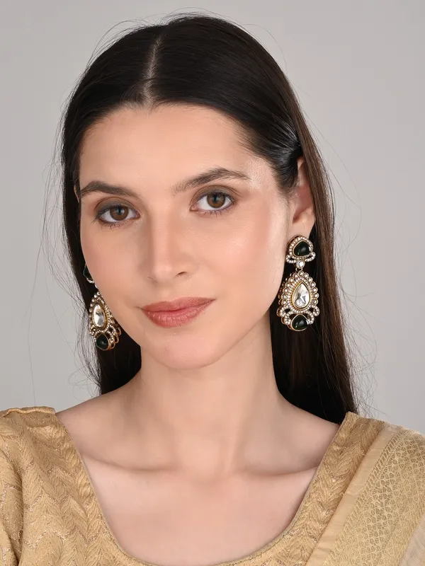 Gold_plated_kundan_Drop_Earrings