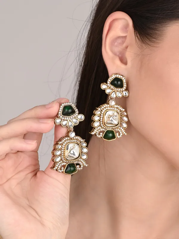 Gold_Plated_Kundan_Drop_Earrings