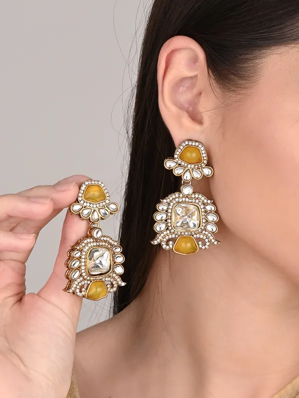 Gold_plated_kundan_Drop_Earrings