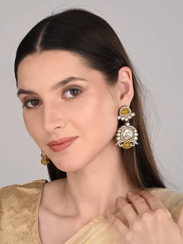 Gold_Plated_Kundan_Drop_Earrings