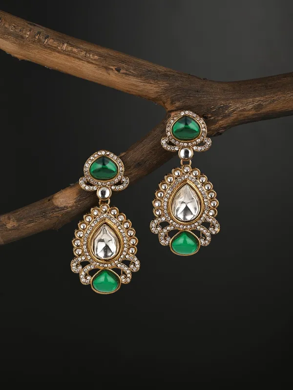 Gold_plated_kundan_Pear_shaped_Drop_Earrings