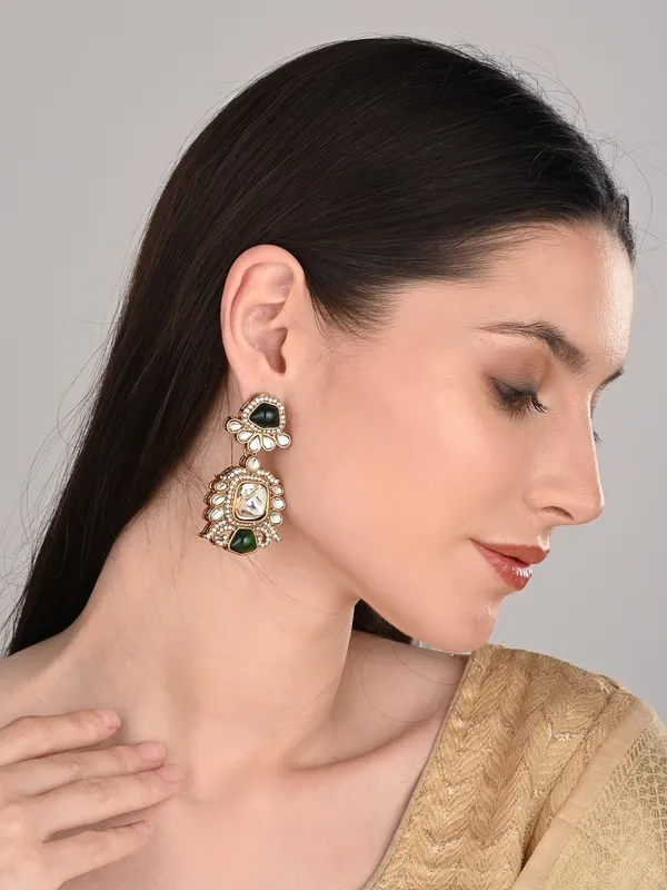 Gold_Plated_Kundan_Pear_Shaped_Drop_Earrings