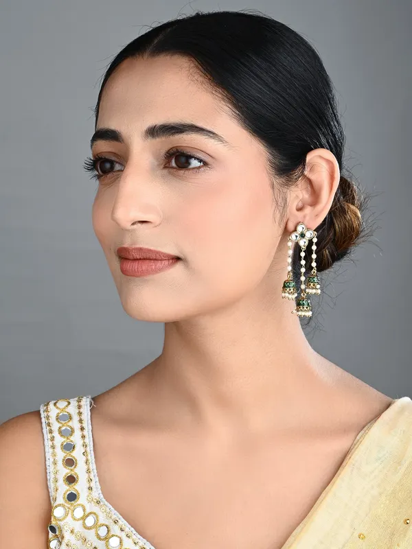 Kundan_Pearl_Tassel_Statement_Earrings