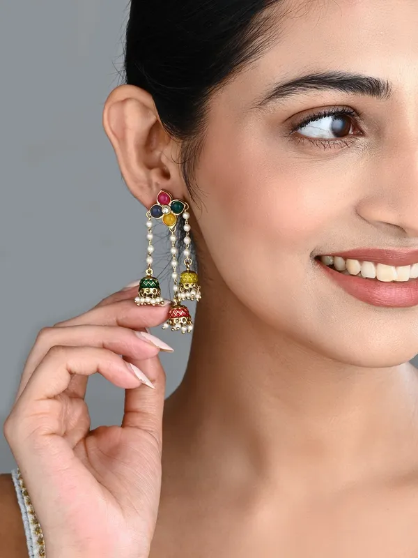 Kundan_Pearl_Tassel_Statement_Earrings