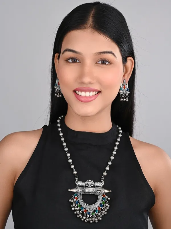 Silver_Oxydised_finish_necklace_set_with_colourful_Meenakari