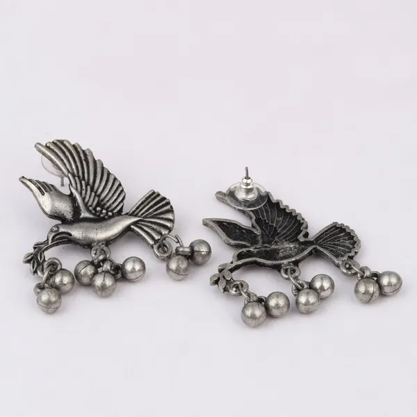 Silver_Oxydised_finish_necklace_set_with_colourful_Meenakari