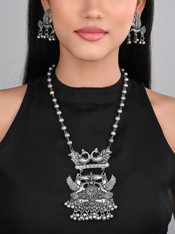 Silver_Oxydised_finish_necklace_set_with_colourful_Meenakari