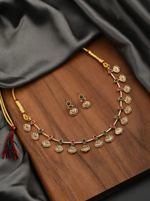 Gold_Plated_Delicate_Necklace_Set