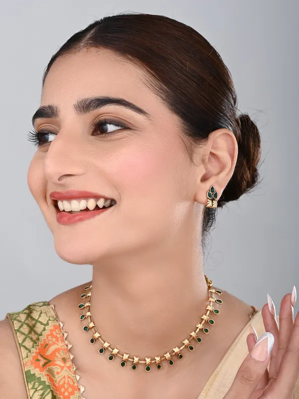 Gold_Plated_Delicate_Green_Stone_Necklace_Set