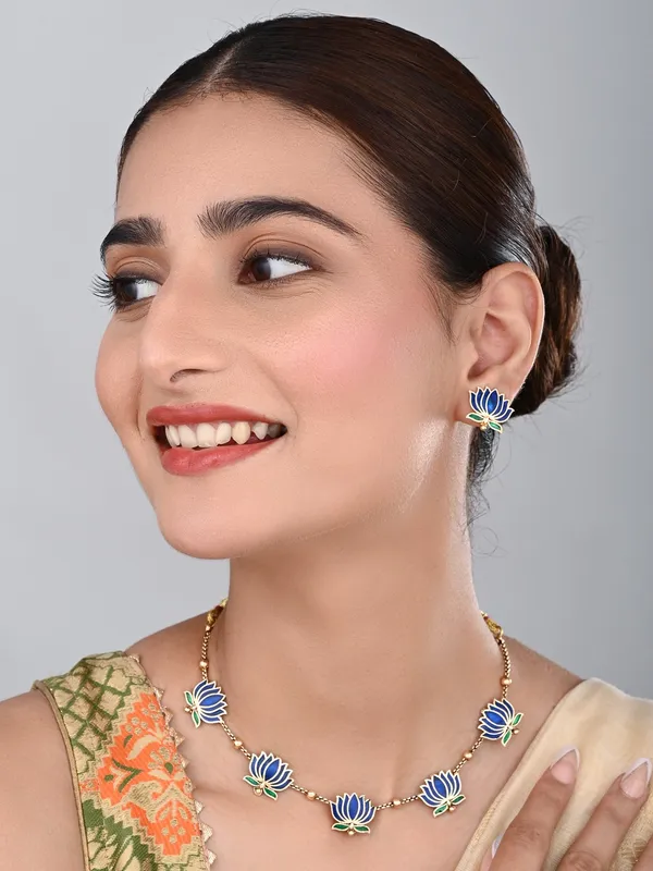 Gold_Plated_Delicate_Lotus_Necklace_Set