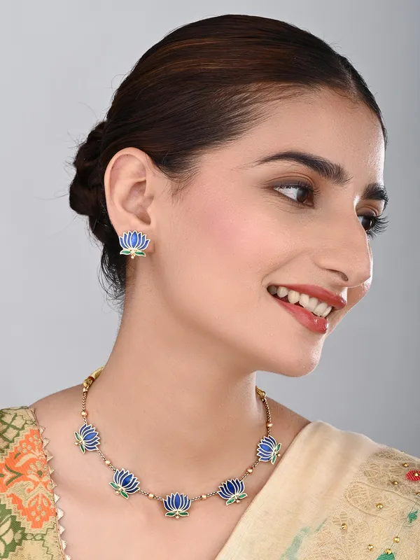 Gold_Plated_Delicate_Lotus_Necklace_Set