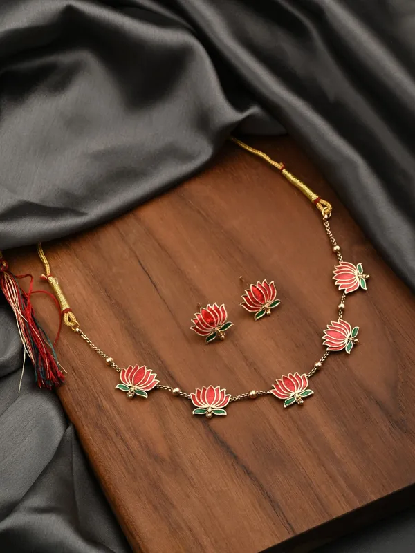 Gold_Plated_Delicate_Lotus_Necklace_Set