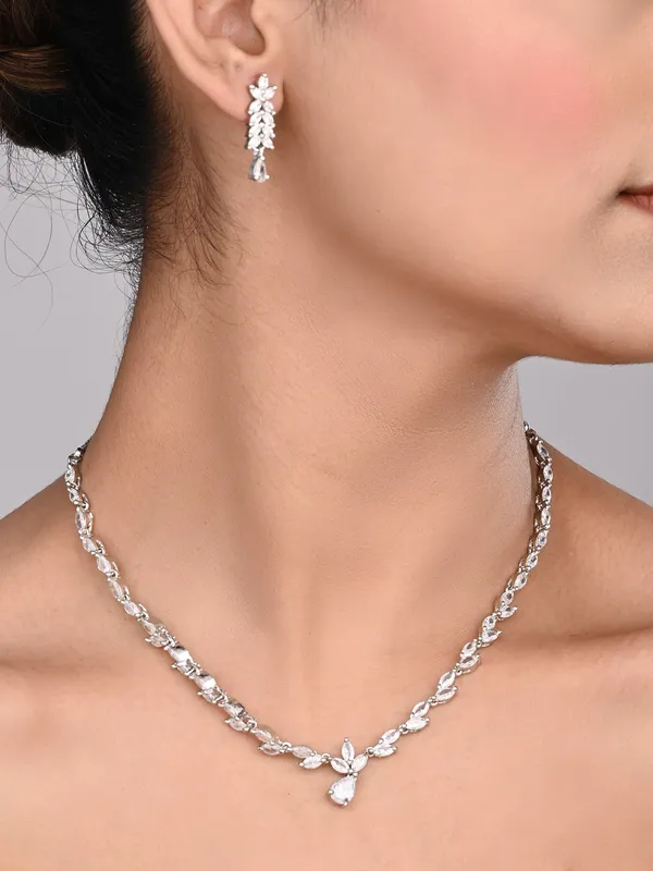 Silver-Tone_Teardrop_Necklace_Set