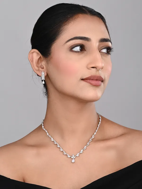 Silver-Tone_Teardrop_Necklace_Set