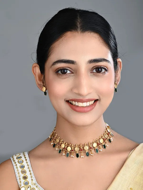 Antique_Gold_Kundan_Floral_Necklace_Set_with_Bead_Drops