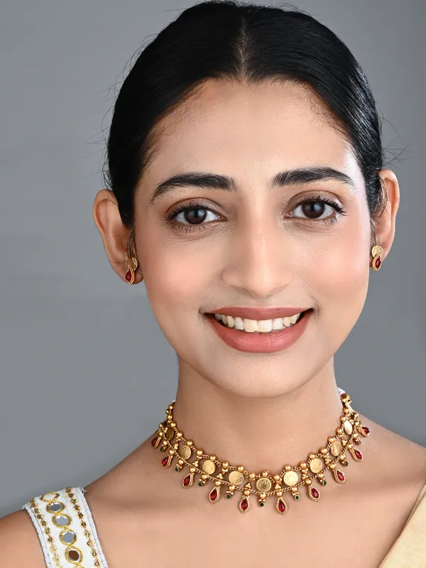 Antique_Gold_Kundan_Floral_Necklace_Set_with_Bead_Drops