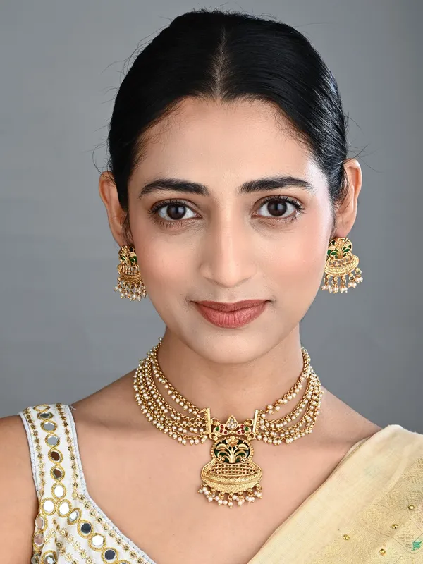 Antique_Gold_Layered_Kundan_Necklace_Set_with_drop_Earrings_Red