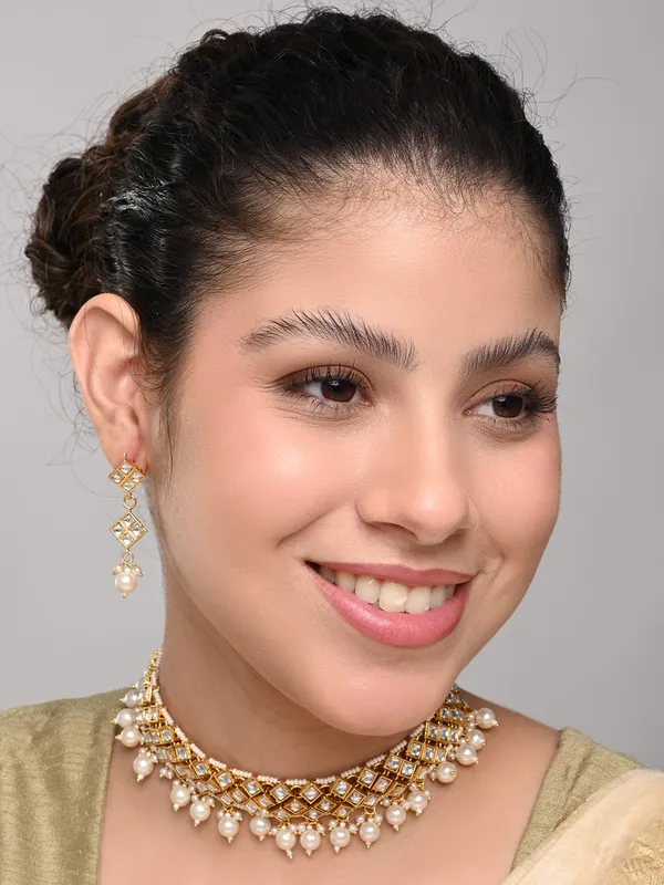 Elegant_Kundan_Collar_Necklace_Set