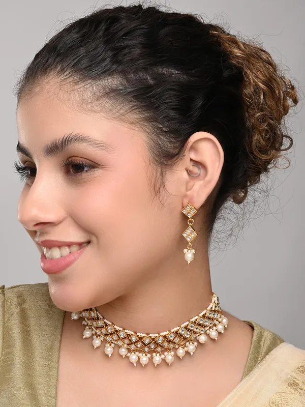 Elegant_Kundan_Collar_Necklace_Set