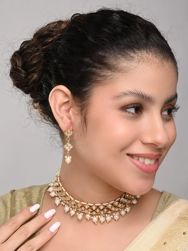 Elegant_Kundan_Collar_Necklace_Set