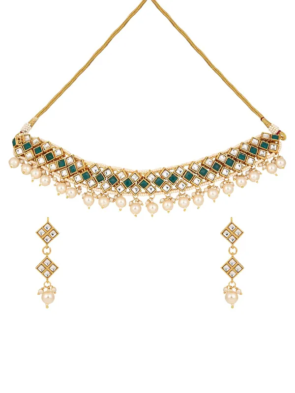 Elegant_Emerald_Kundan_Collar_Necklace_Set