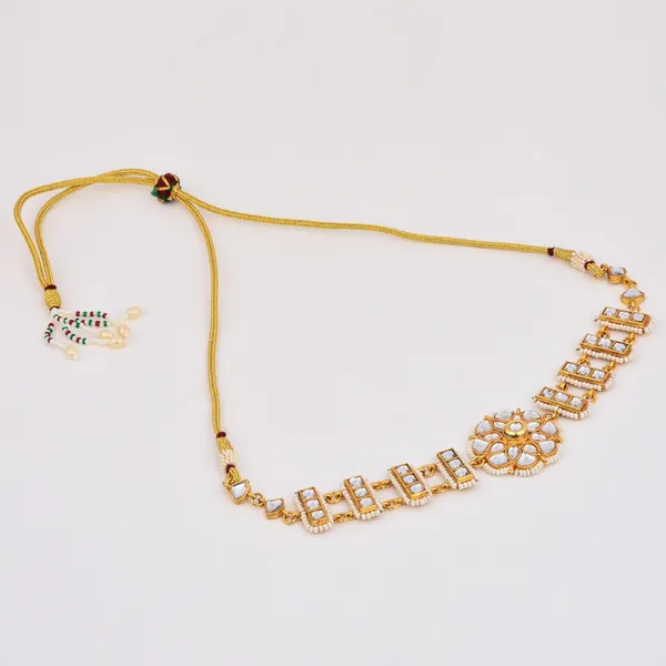 Kundan_Choker_Necklace_Set_with_Stud_Earrings