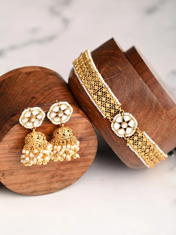 Kundan_Choker_Necklace_Set_with_Jhumka_Earrings