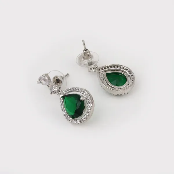 Sparkling_Green_Teardrop_Necklace_Set