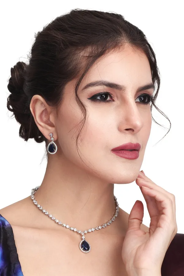 Sparkling_Blue_Teardrop_Necklace_Set