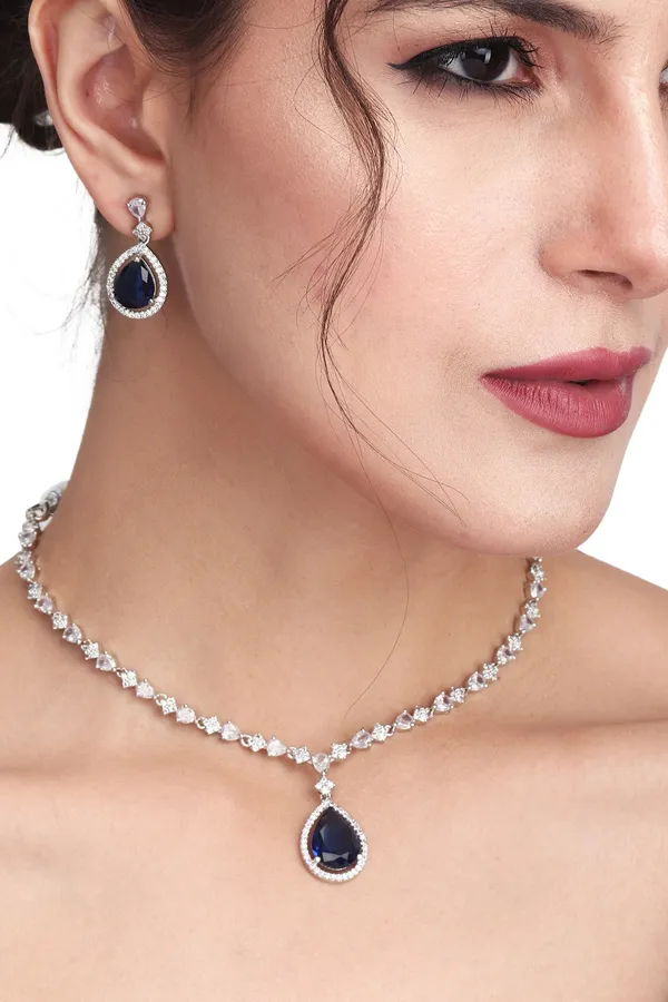 Sparkling_Blue_Teardrop_Necklace_Set