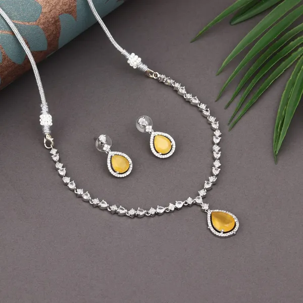 Sparkling_Yellow_Teardrop_Necklace_Set