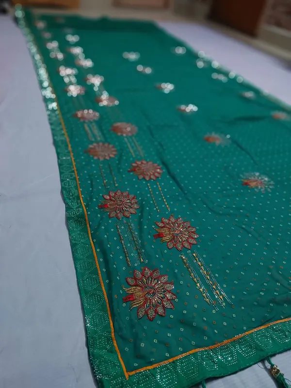 Green_Embroidered_Dupatta_for_Women