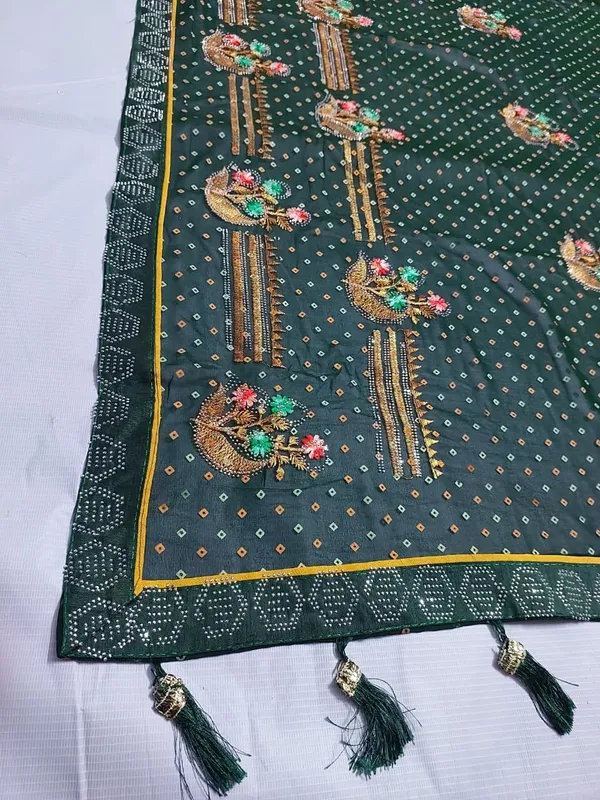 Green_Embroidered_Dupatta_for_Women