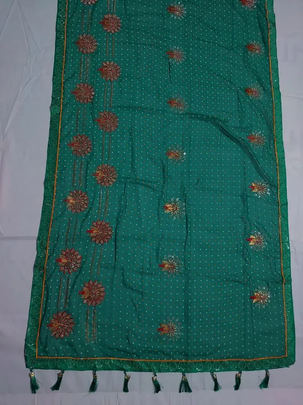 Green_Embroidered_Dupatta_for_Women