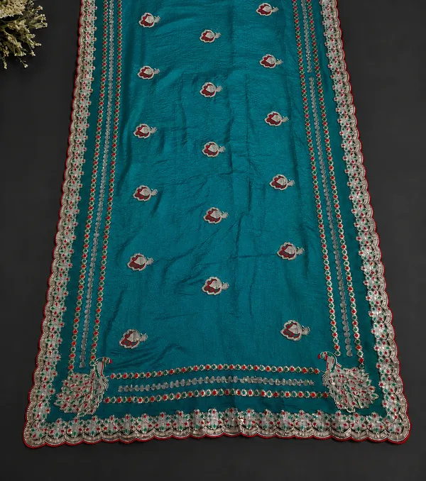 Teal_fandi_double_shade_saree_with_zarkan_stone_work