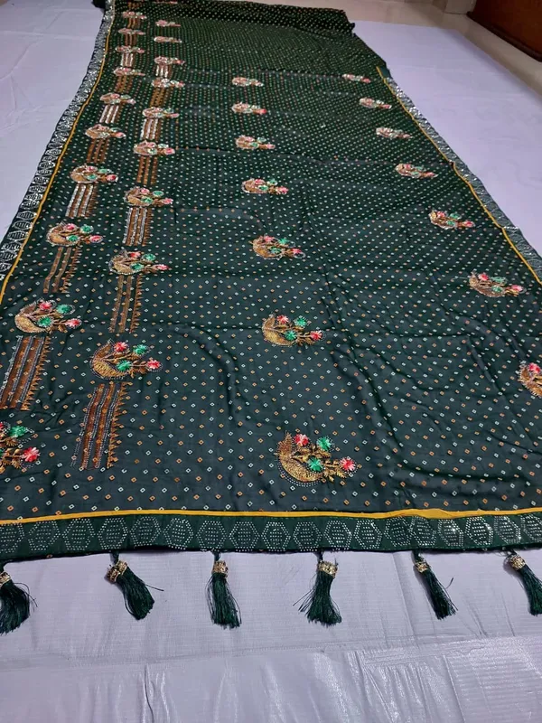 Green_Embroidered_Dupatta_for_Women