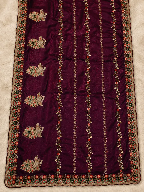 Wine_fandi_double_shade_saree_with_zarkan_stone_work