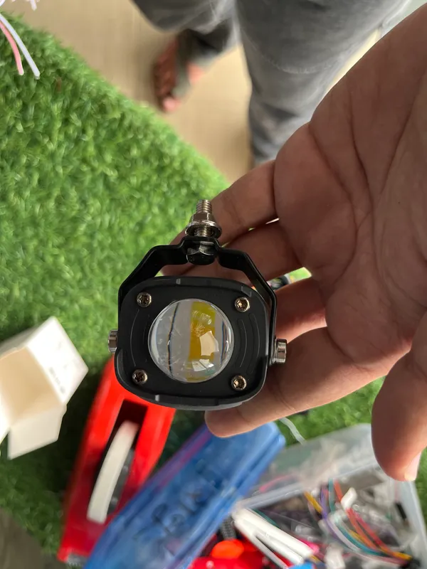 Mini_LED_Projector_Spot_Light_(3_Color_Mode)