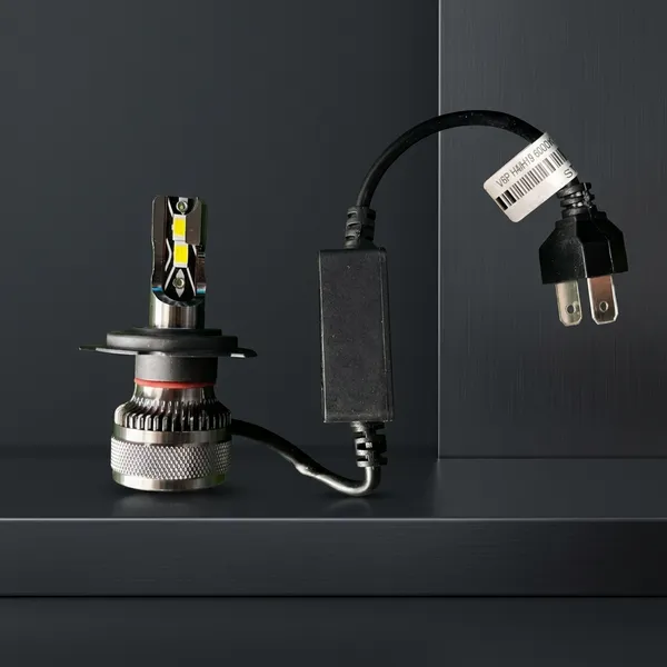 Black_Aluminium_Pc_Automotive_Can_Bus_180W_6000K_Ip68_LED_Headlight_Bulb_Set