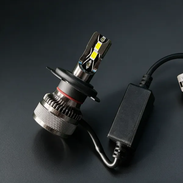 Black_Aluminium_Pc_Automotive_Can_Bus_180W_6000K_Ip68_LED_Headlight_Bulb_Set