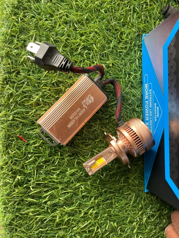 Premium_LED_Headlight_Bulb_(400W_|_40000LM_|_H4_|_Pair)