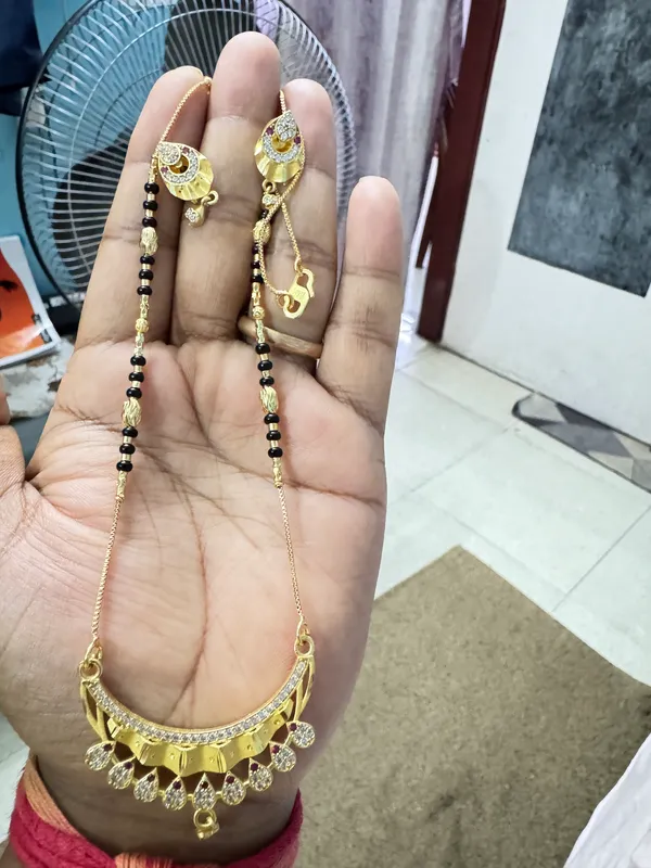 Gold_Brass_Premium_Traditional_Mangal_Sutra_For_Women