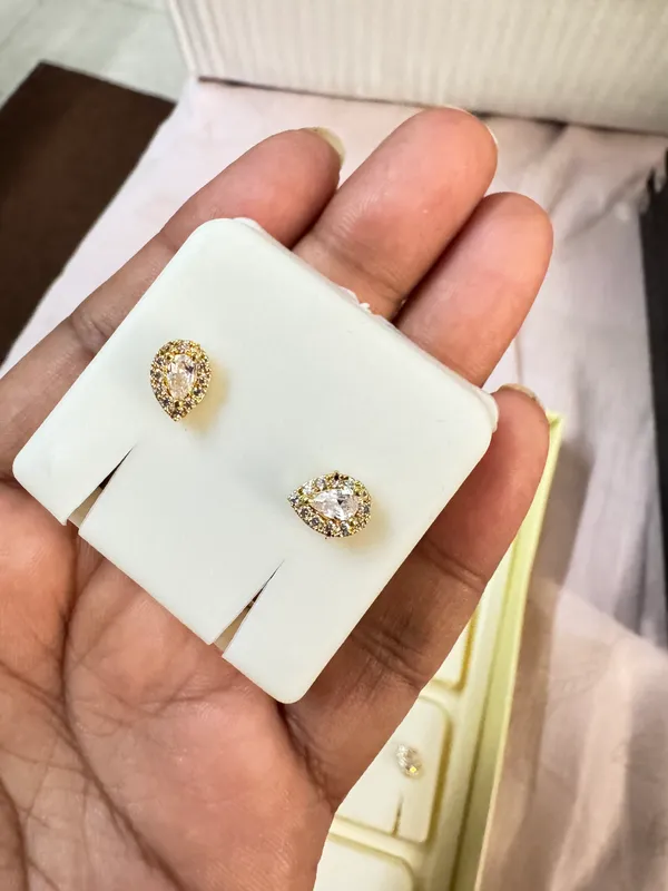 Gold_Brass_Premium_Earrings_For_Women