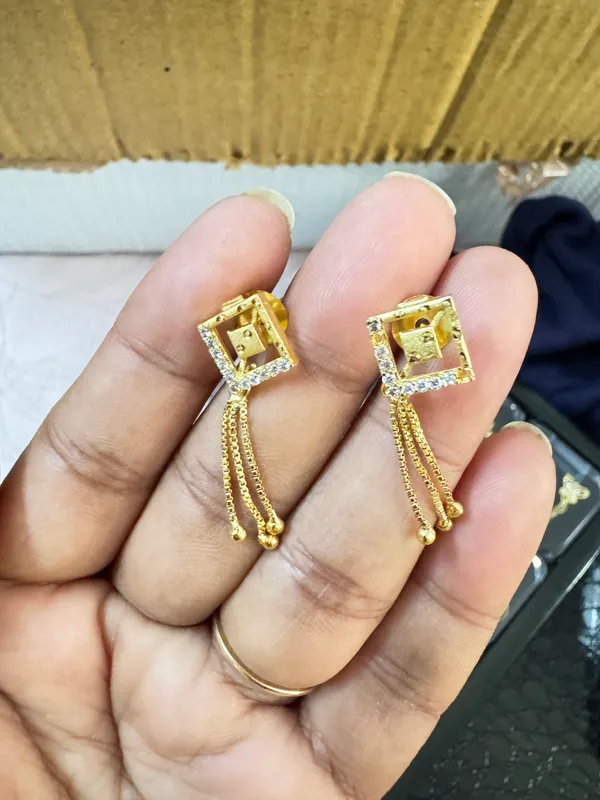 Gold_Brass_Premium_Earrings_For_Women