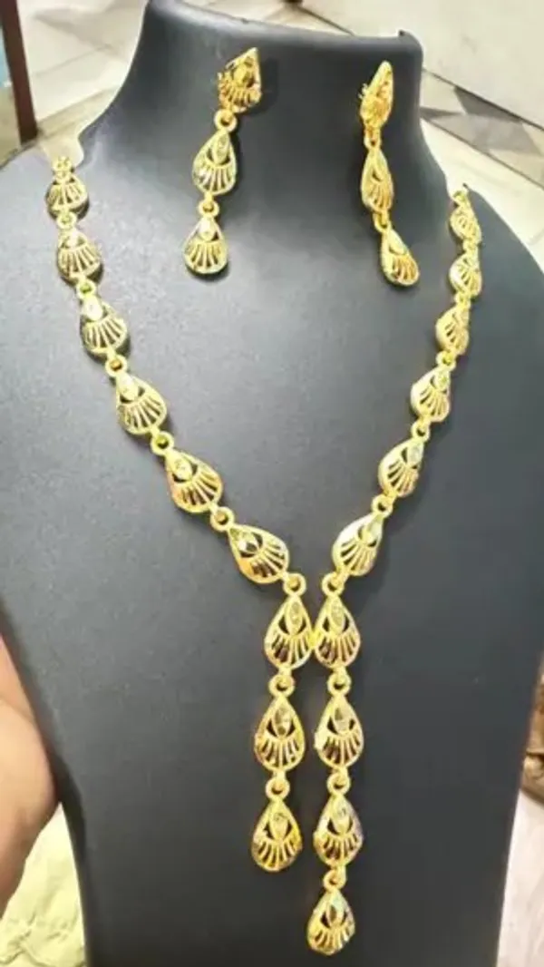 Gold_Brass_Premium_Classic_Necklace_For_Women