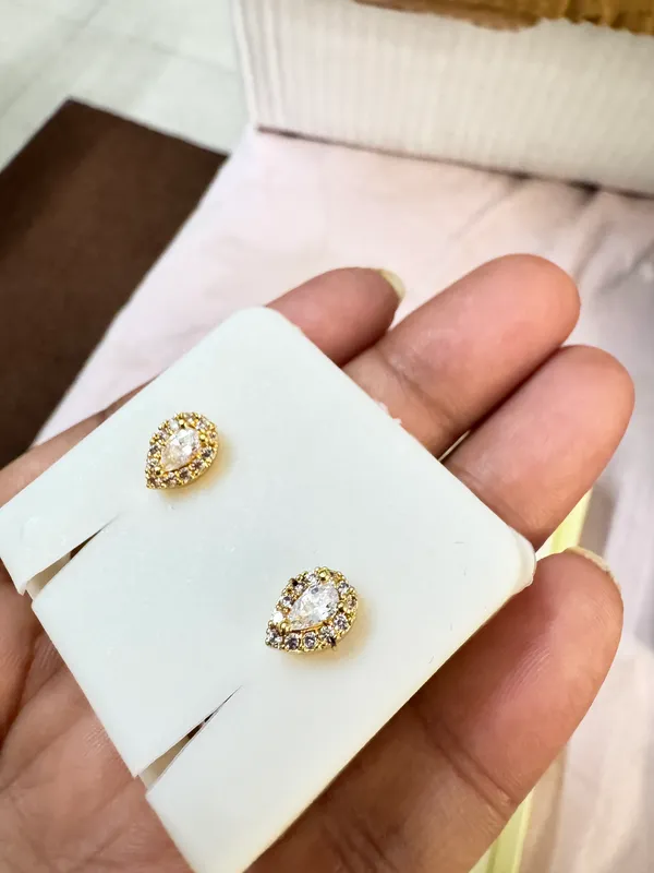 Gold_Brass_Premium_Earrings_For_Women