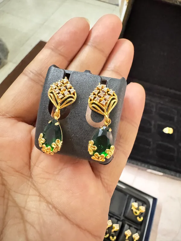 Gold_Brass_Premium_Earrings_For_Women