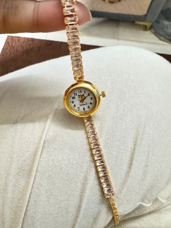 Gold_Brass_Premium_Watch_For_Women